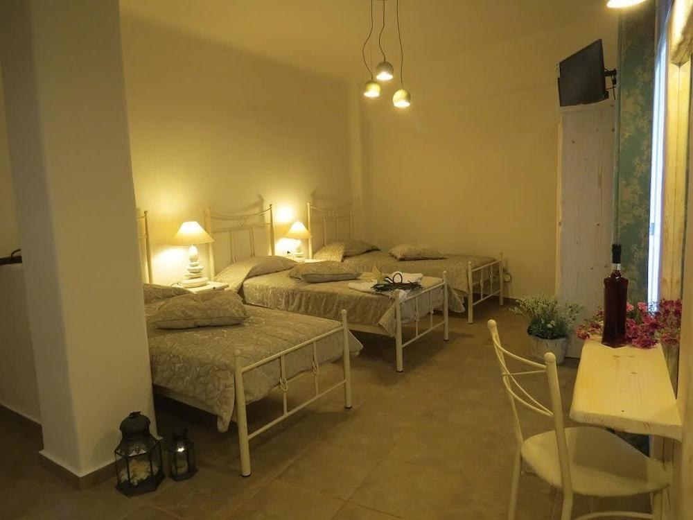 Villa Manos photo 1