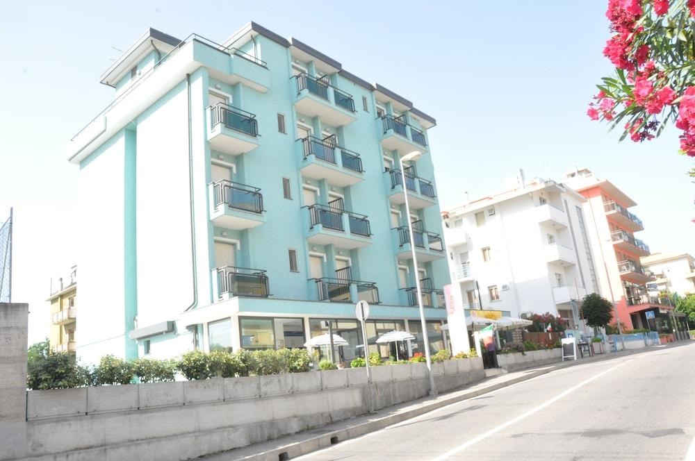 RESIDENCE ACQUA SUITE MARINA