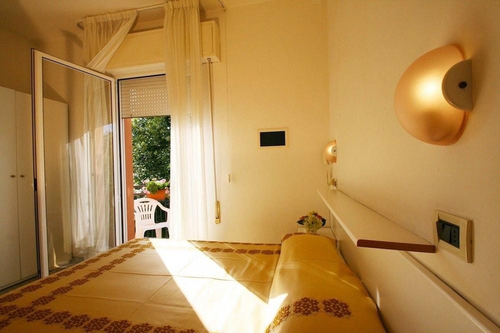 Hotel Eureka photo 2