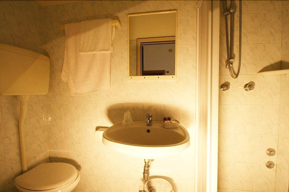 Hotel Eureka photo 3