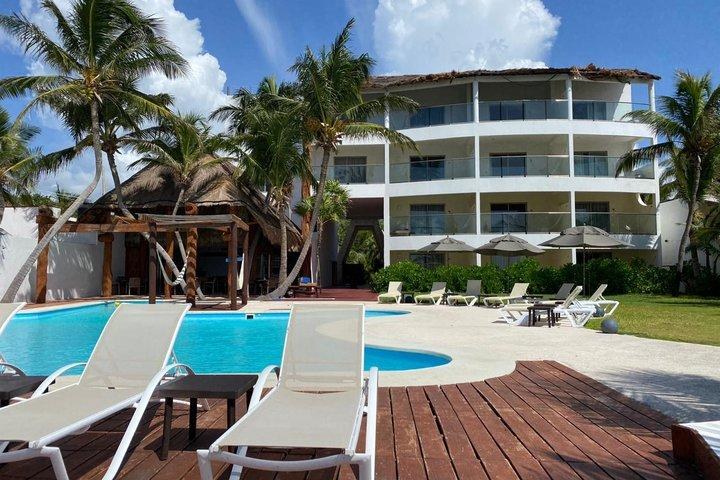 Casa del Puerto by MIJ - Beachfront Hotel photo 2