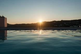 Cova Mykonos Suites photo 2