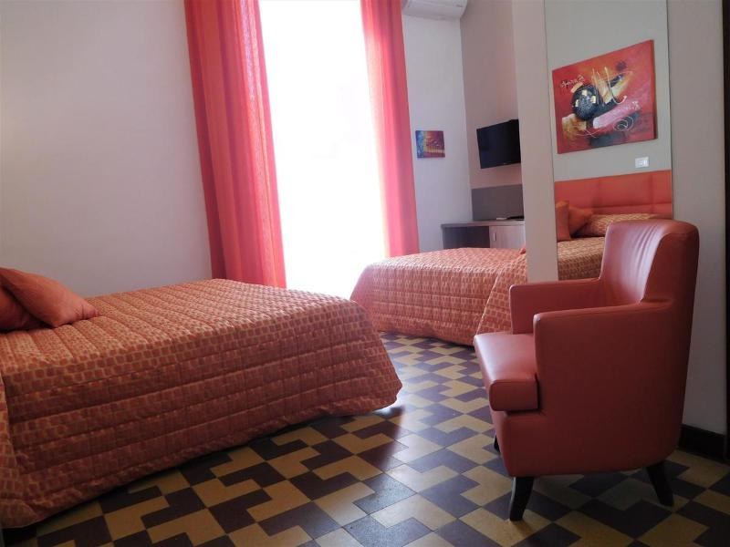 Moonlight Hotel & Suites photo 1