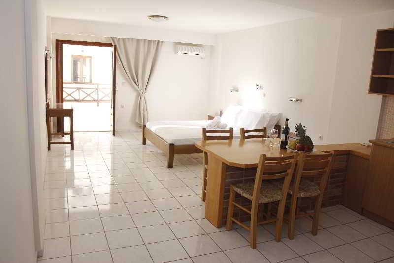 Athina Inn photo 2