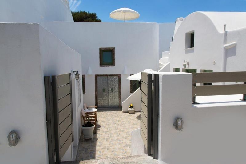 Ayoba Santorini photo 3
