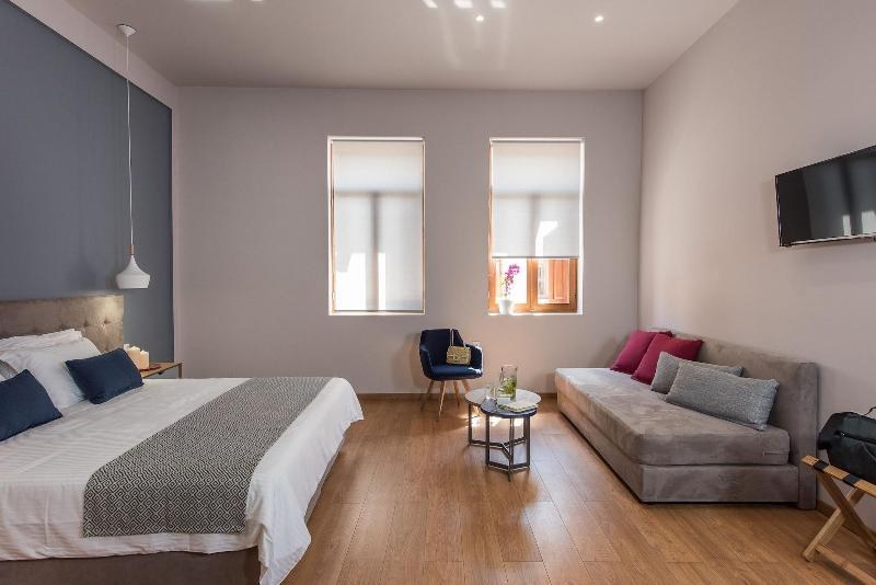 Bluebell Luxury Suites photo 1