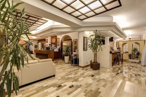 New Hotel photo 4