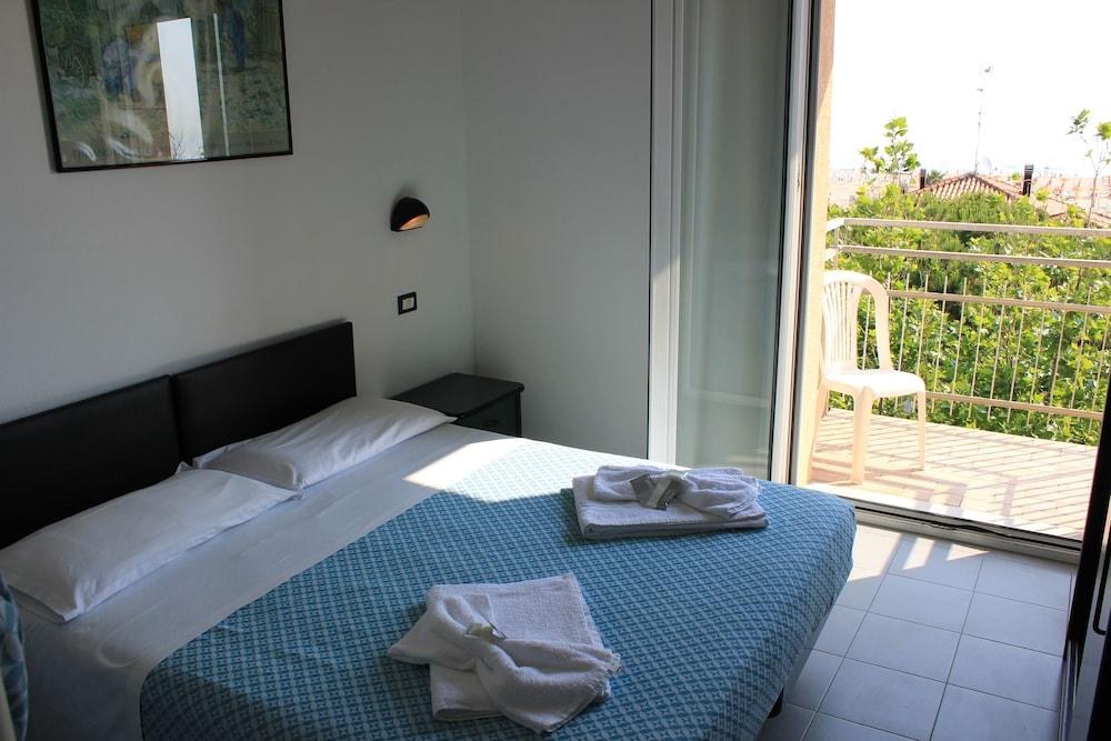 HOTEL LA TORRETTA BRAMANTE - RIMINI photo 1