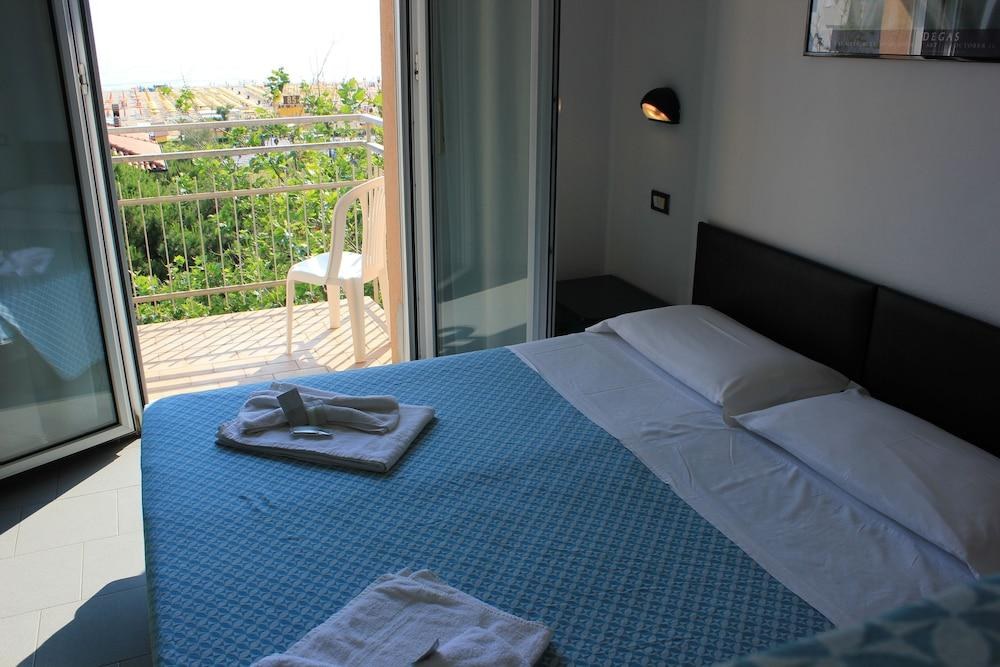 HOTEL LA TORRETTA BRAMANTE - RIMINI photo 2