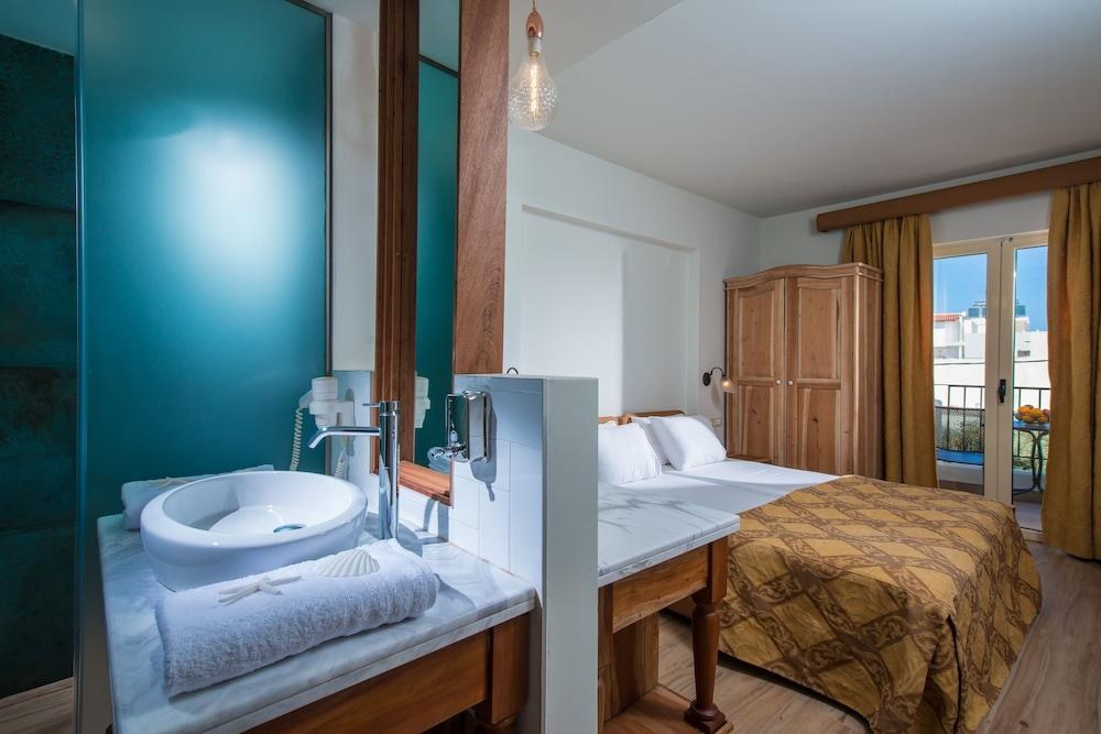 Anesis Blue Boutique Hotel photo 2