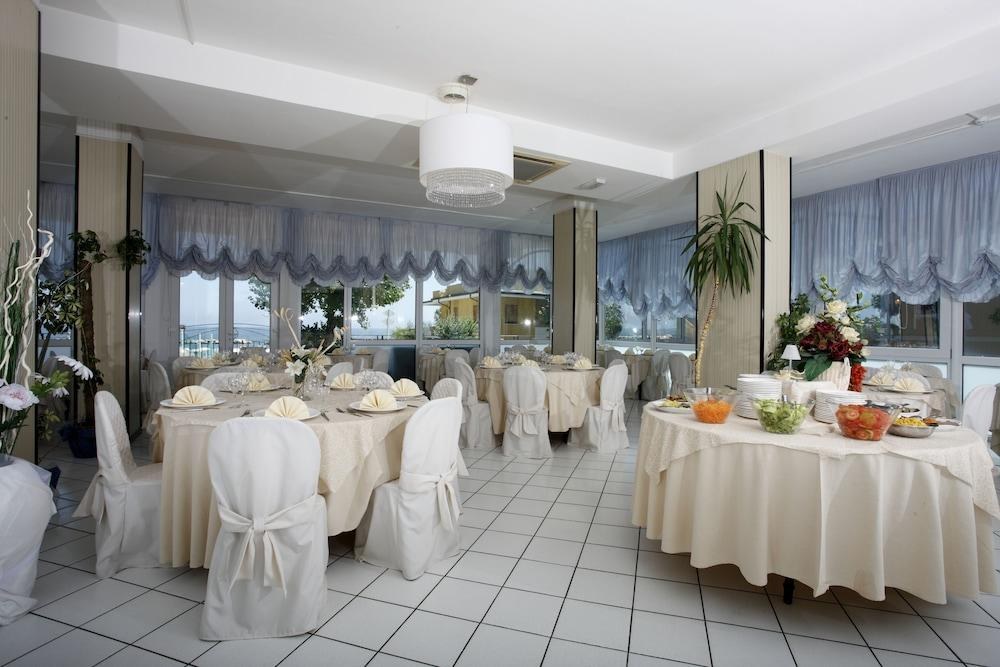 HOTEL EL CID CAMPEADOR photo 4
