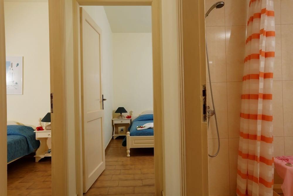Alianthos Suites photo 1