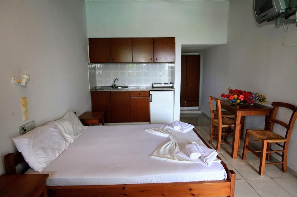 Anatoli Apartments photo 2