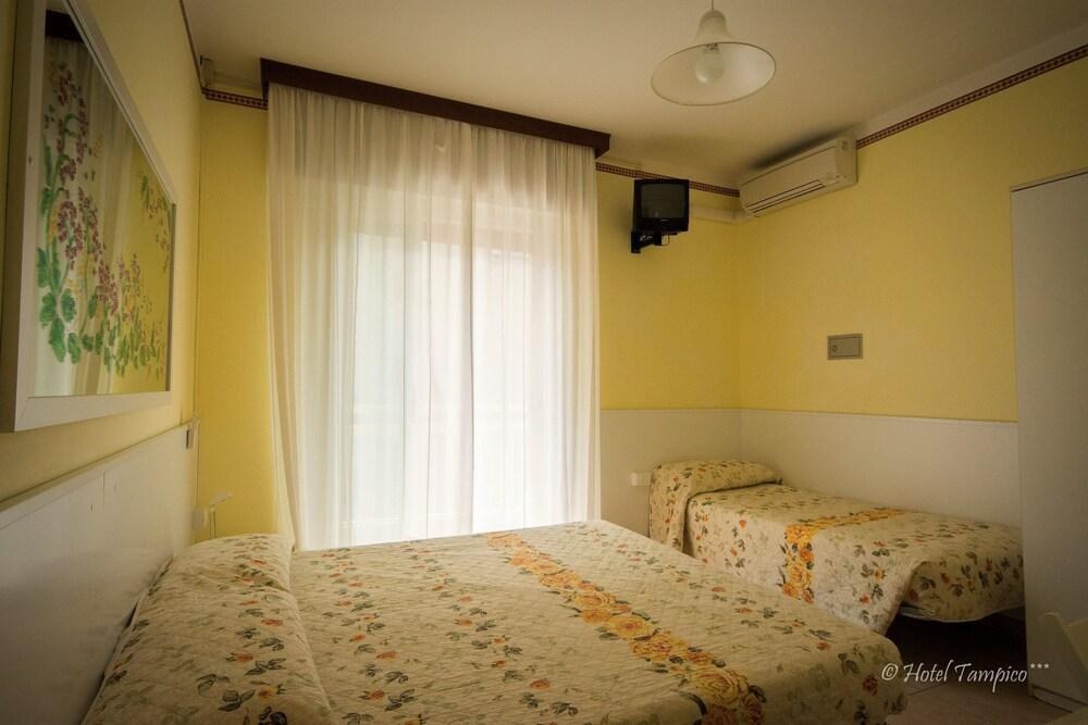 HOTEL TAMPICO photo 2