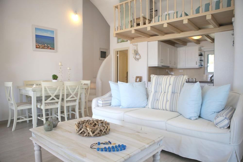 Niriides Homes & Villas photo 4