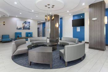 Holiday Inn Express & Suites Houston - Hobby Airport Area, an IHG Hotel  (formerly Holiday Inn Expre photo 2