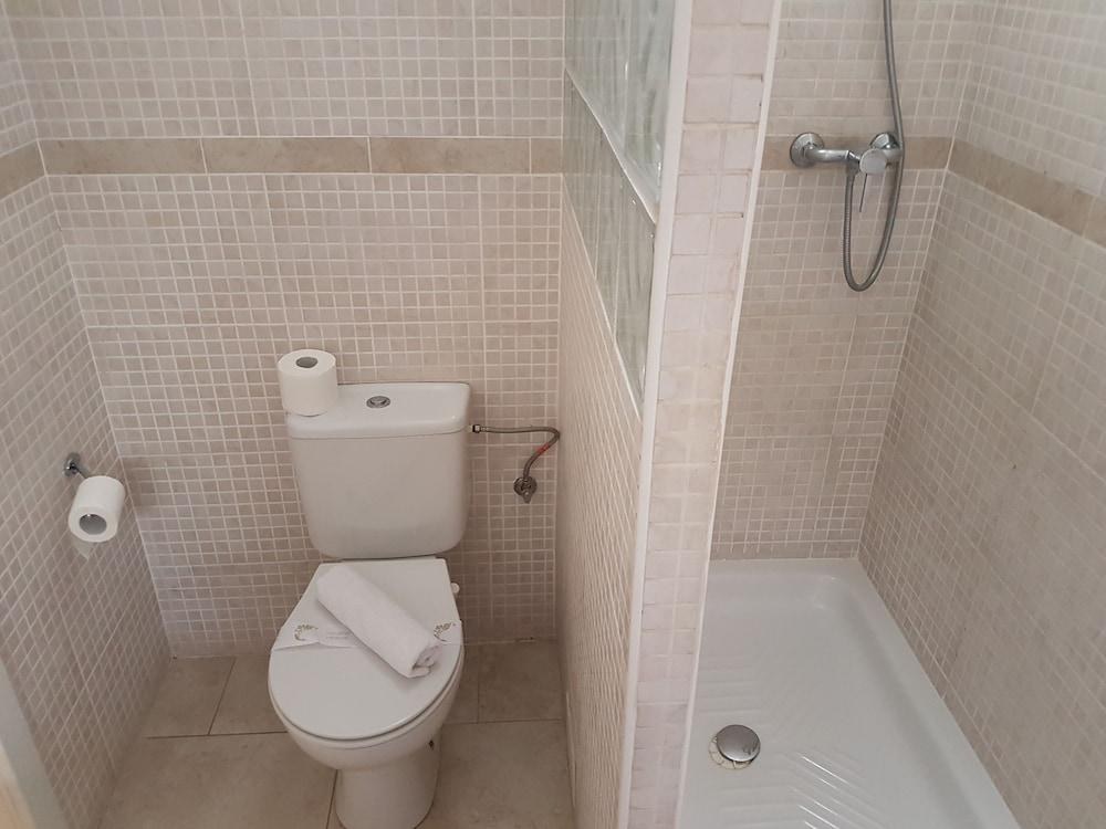 HOSTAL MARTINVAL photo 3