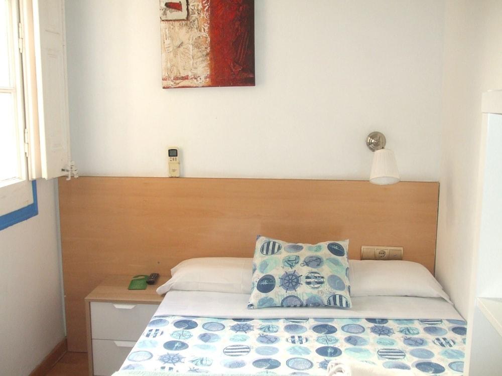 HOSTAL FELIPE II photo 1