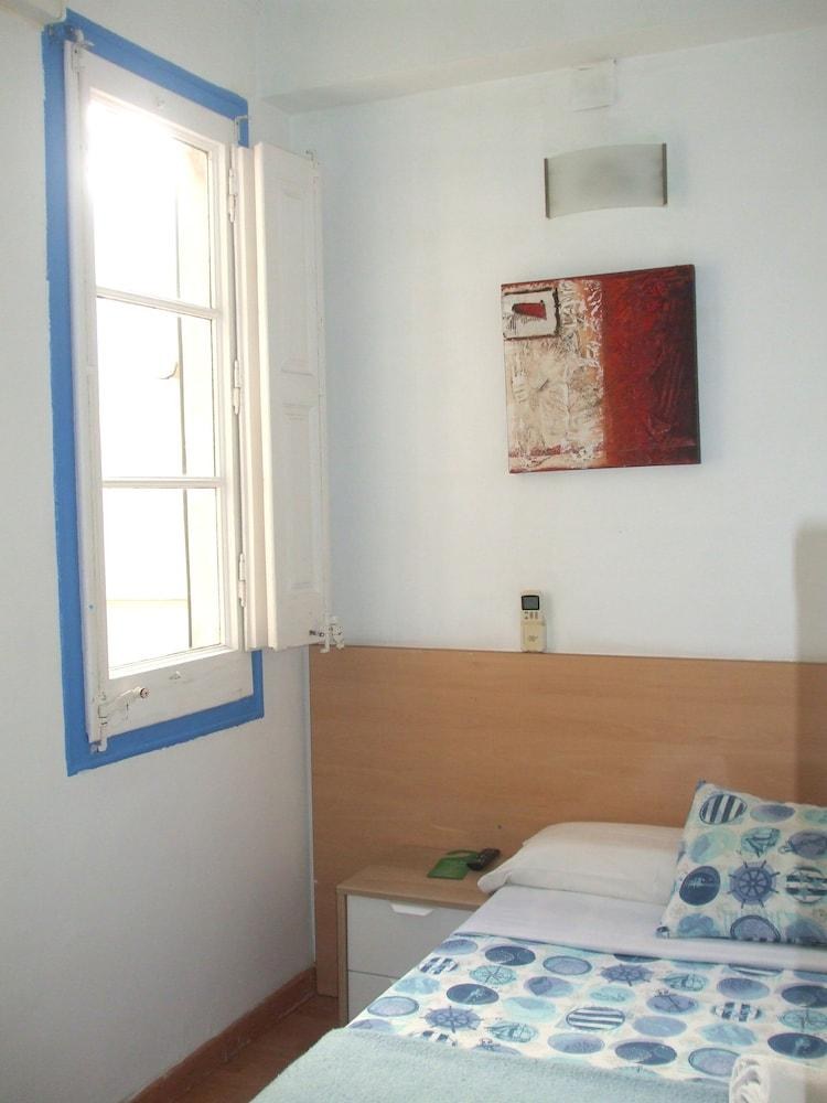 HOSTAL FELIPE II photo 2