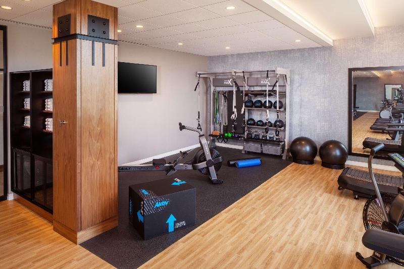 Homewood Suites by Hilton Boston Seaport District photo 4