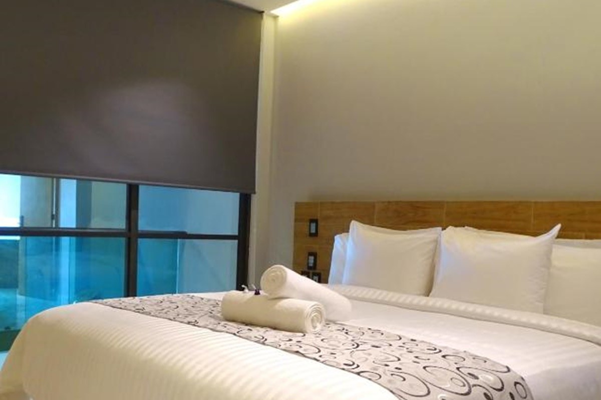 KAVIA PLUS HOTEL