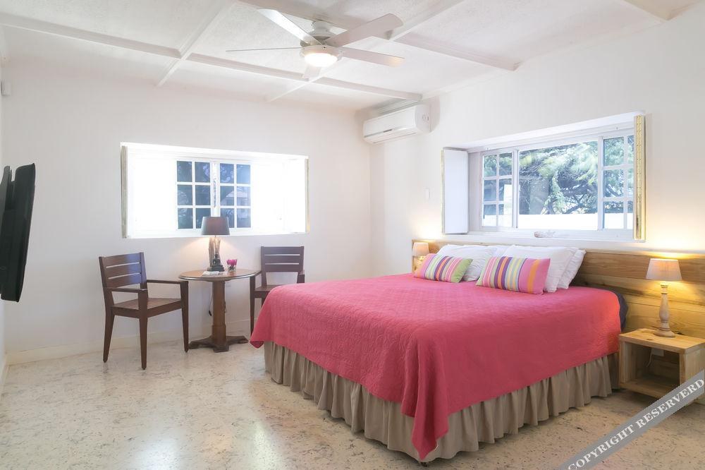 Pauline's Apartments photo 2