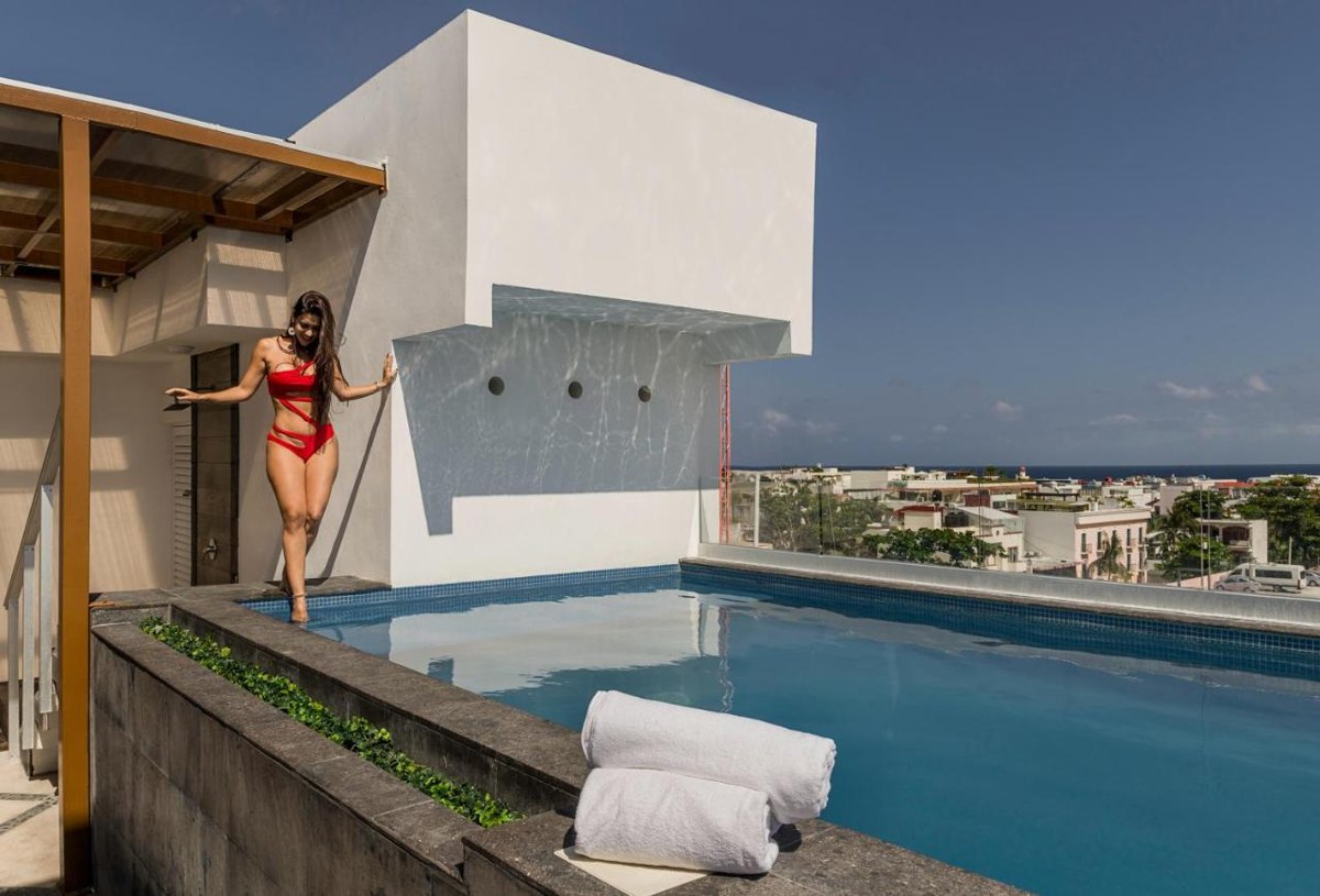 ILLUSION EXPRESS HOTEL