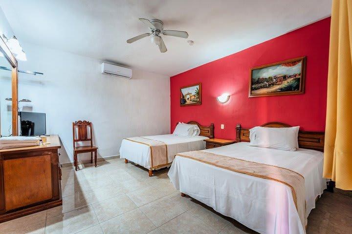 Hotel Santa Lucía photo 4