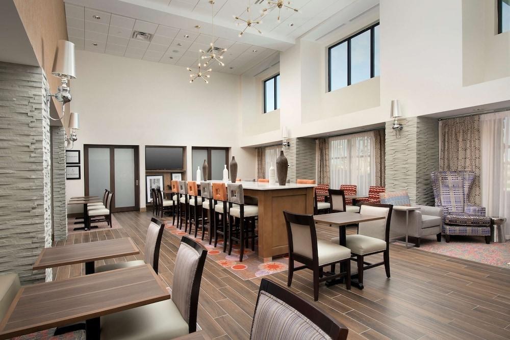 Hampton Inn & Suites San Antonio Lackland AFB SeaWorld photo 3
