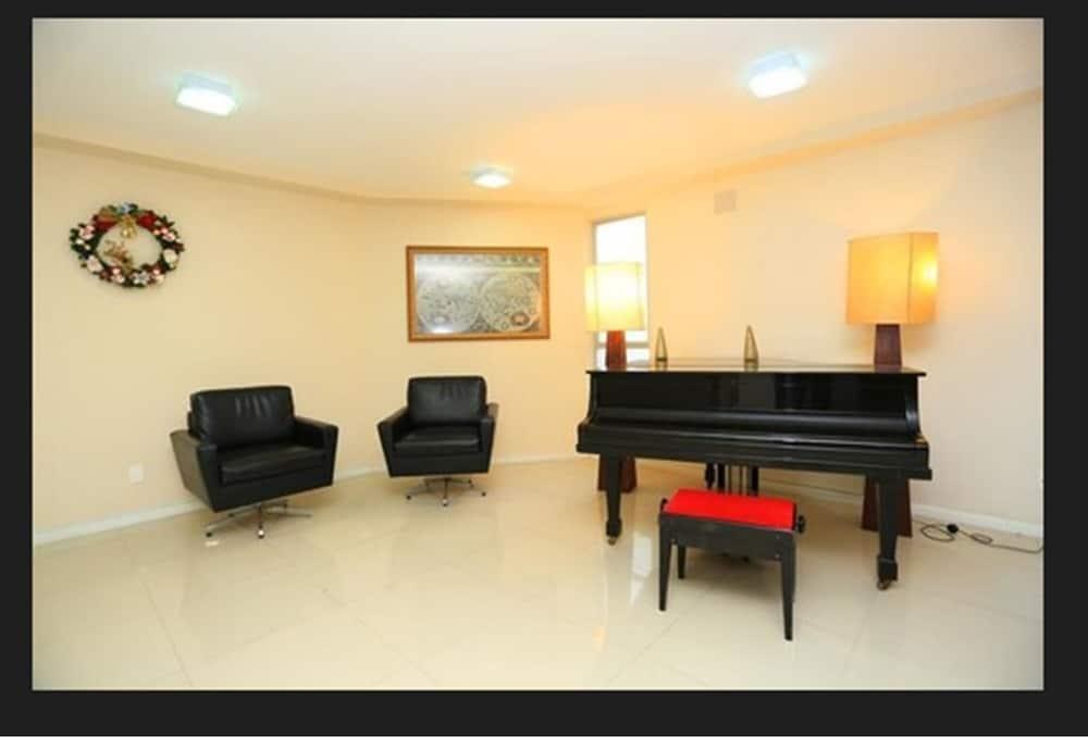 HOTEL ÉVORA By Rede Sagres photo 1
