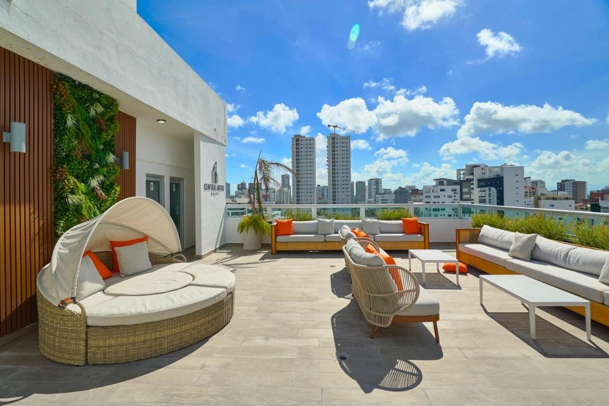CENTRAL SUITES TOWER