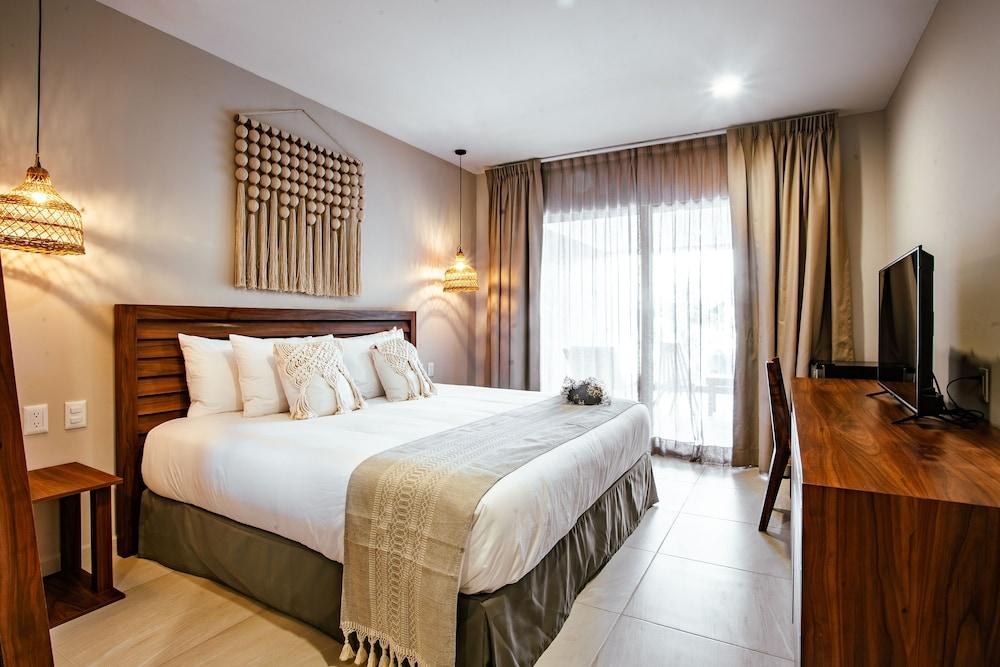 Holiday Inn Tulum photo 2