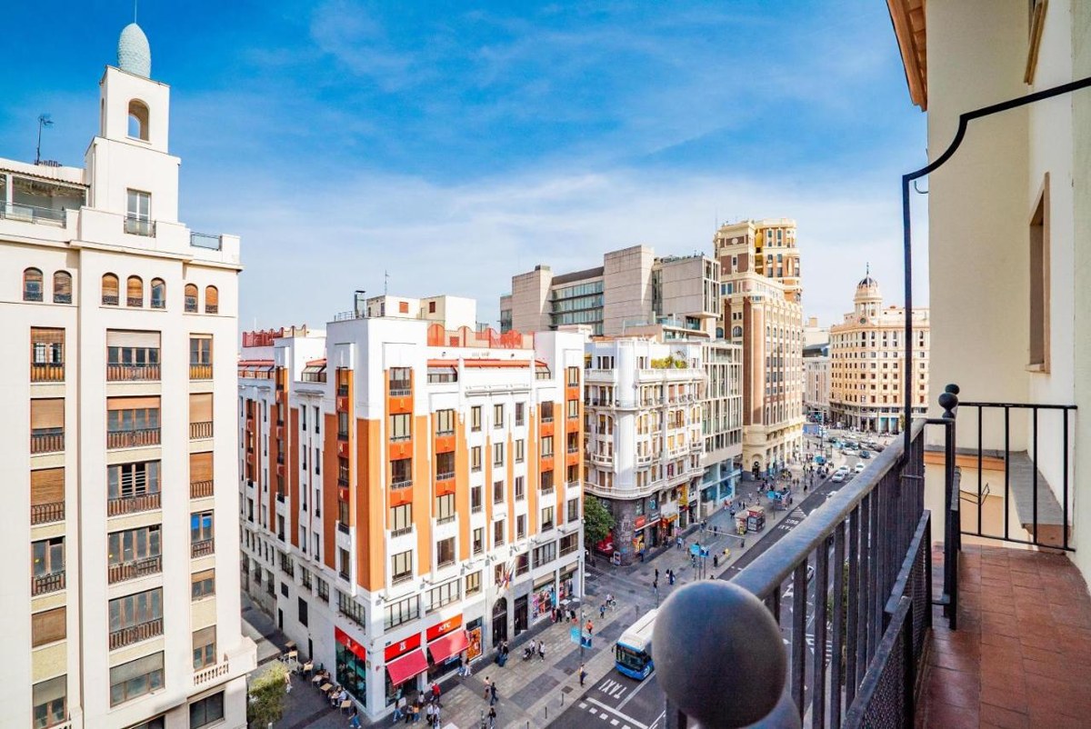 SmartRental Gran Via 47 photo 2