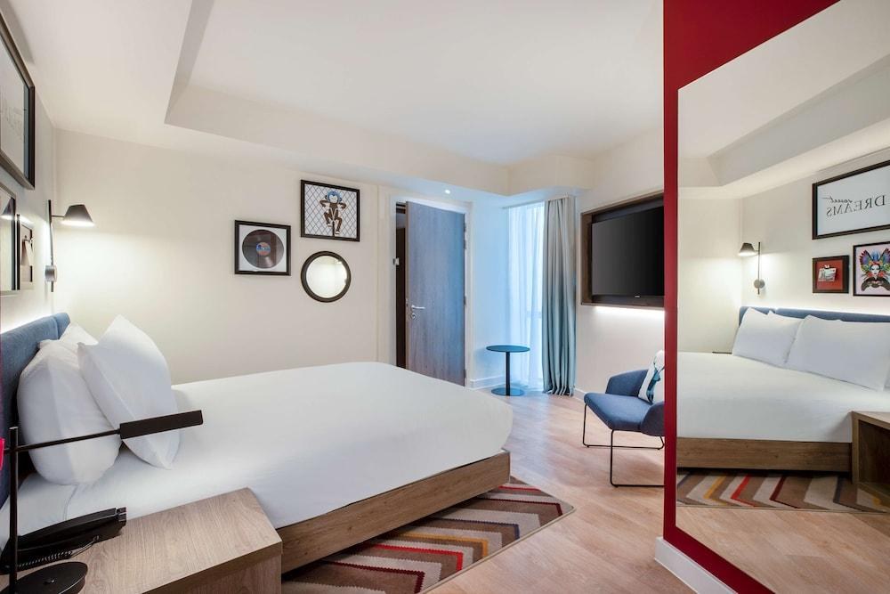 Hampton by Hilton Bath City photo 1