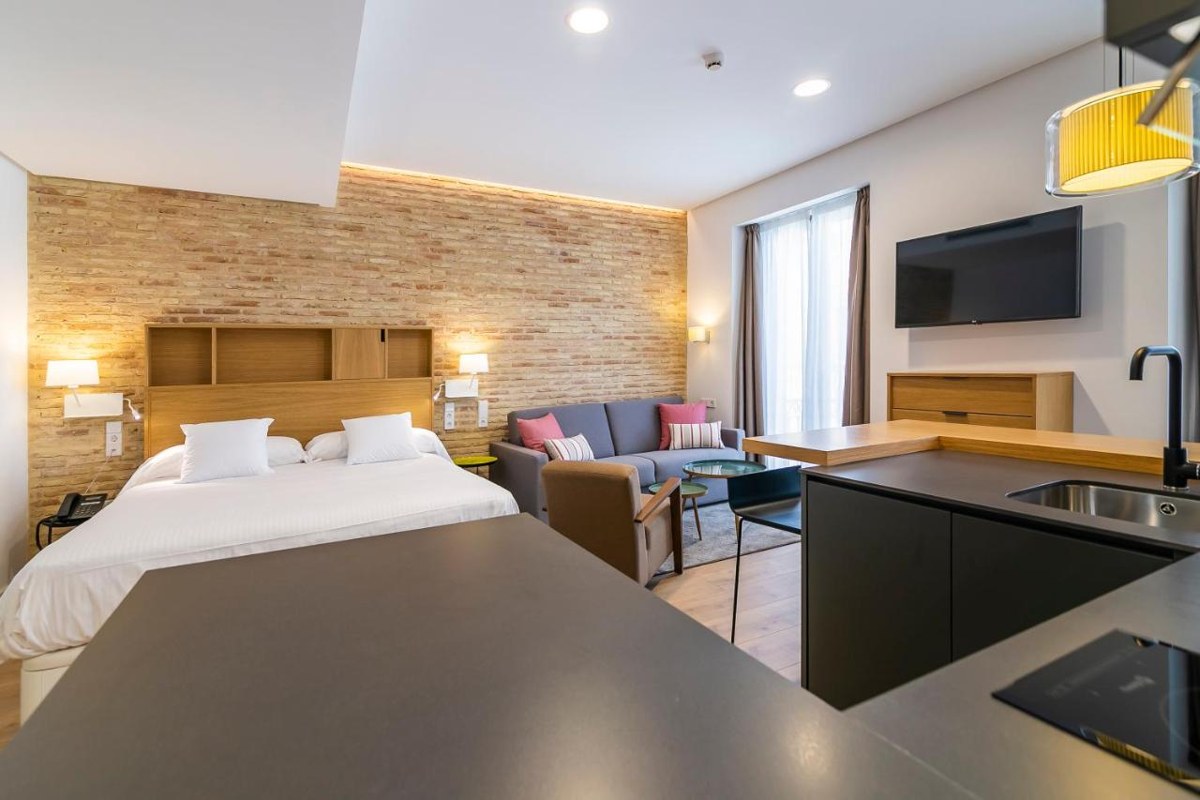 AQUITANIA HOME SUITES photo 3