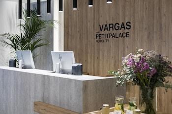PETIT PALACE VARGAS photo 1