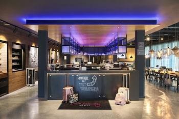 MOXY PARIS CHARLES DE GAULLE AIRPORT photo 1