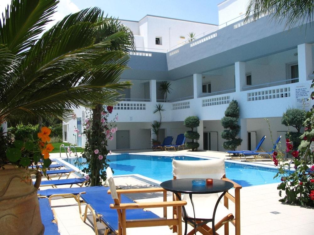 Emerald Hotel photo 1
