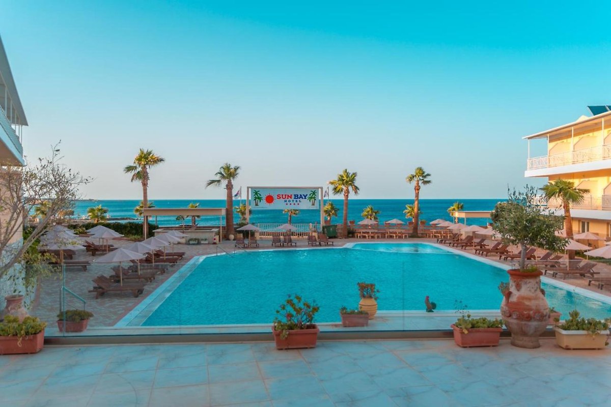 Sunbay Hotel photo 1