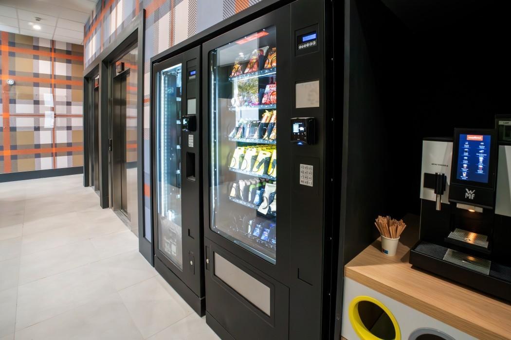 easyHotel Marseille Euromed photo 2