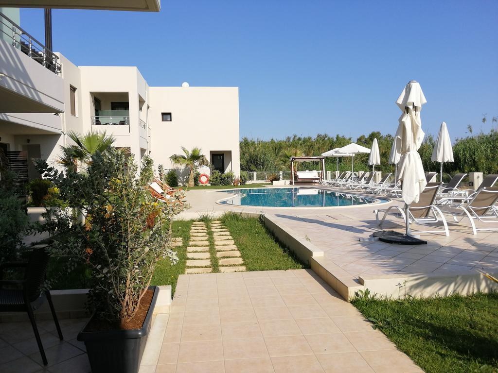 Carisa Suites and Apartments
