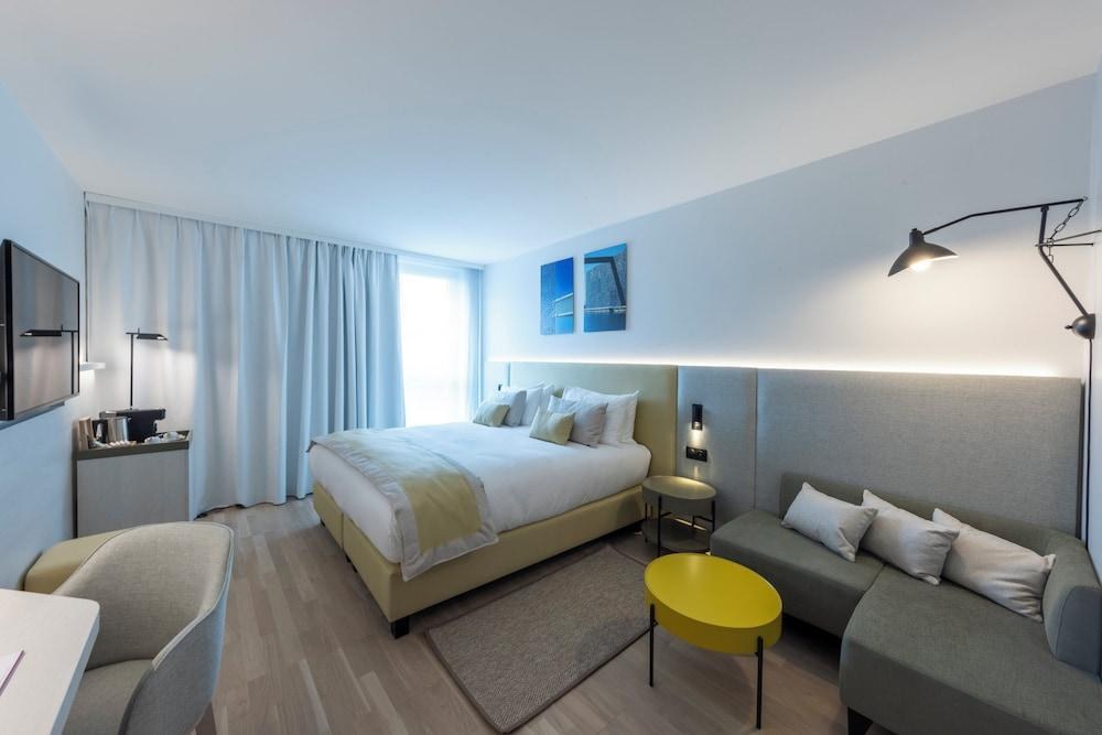 CROWNE PLAZA MARSEILLE LE DOME BY IHG photo 4