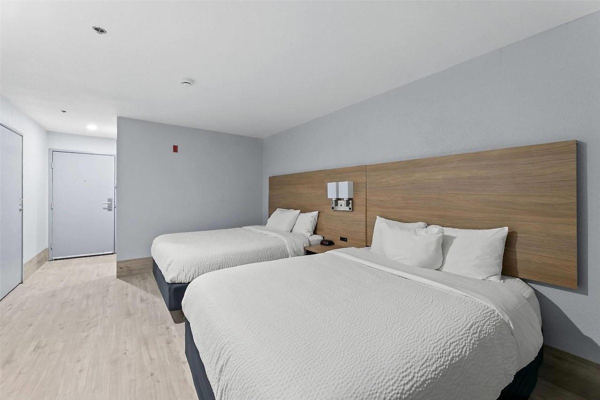 Baymont by Wyndham San Antonio Downtown photo 1