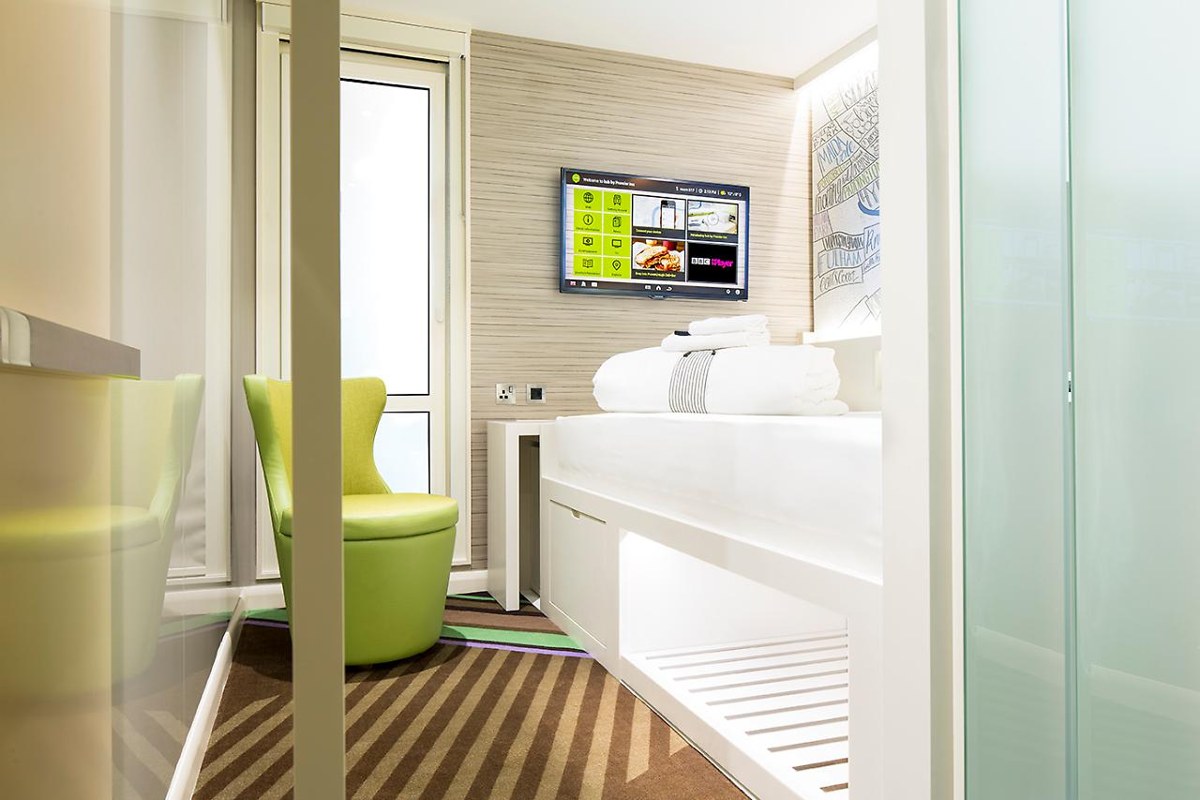 hub by Premier Inn London Farringdon - Old Bailey photo 3